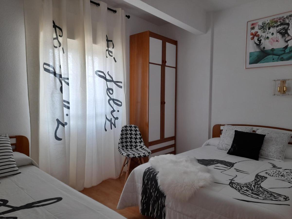 Hostal "Los Chanos El Ruso" Galende Bagian luar foto