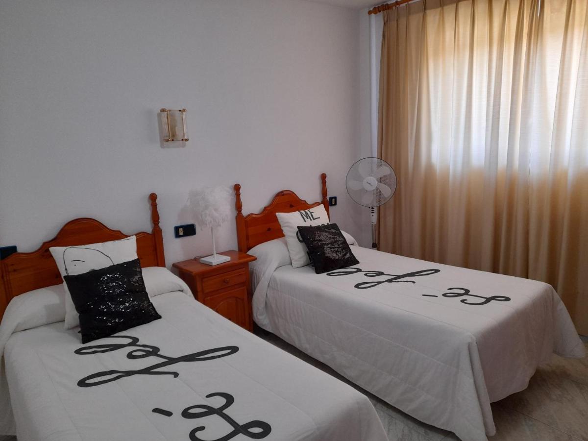 Hostal "Los Chanos El Ruso" Galende Bagian luar foto