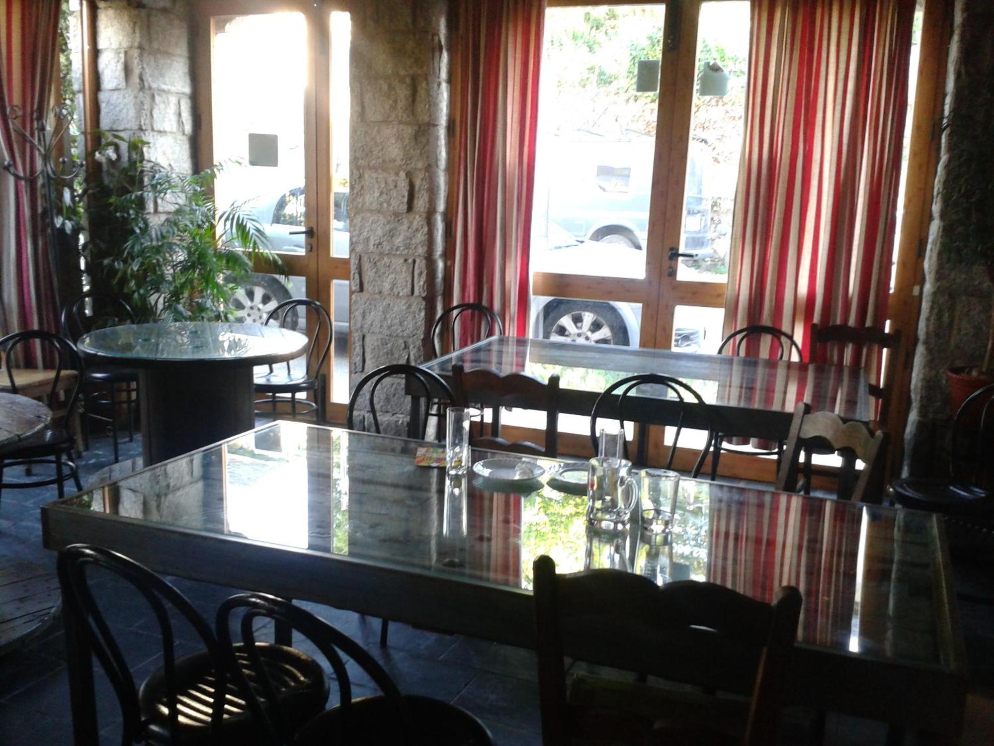 Hostal "Los Chanos El Ruso" Galende Bagian luar foto