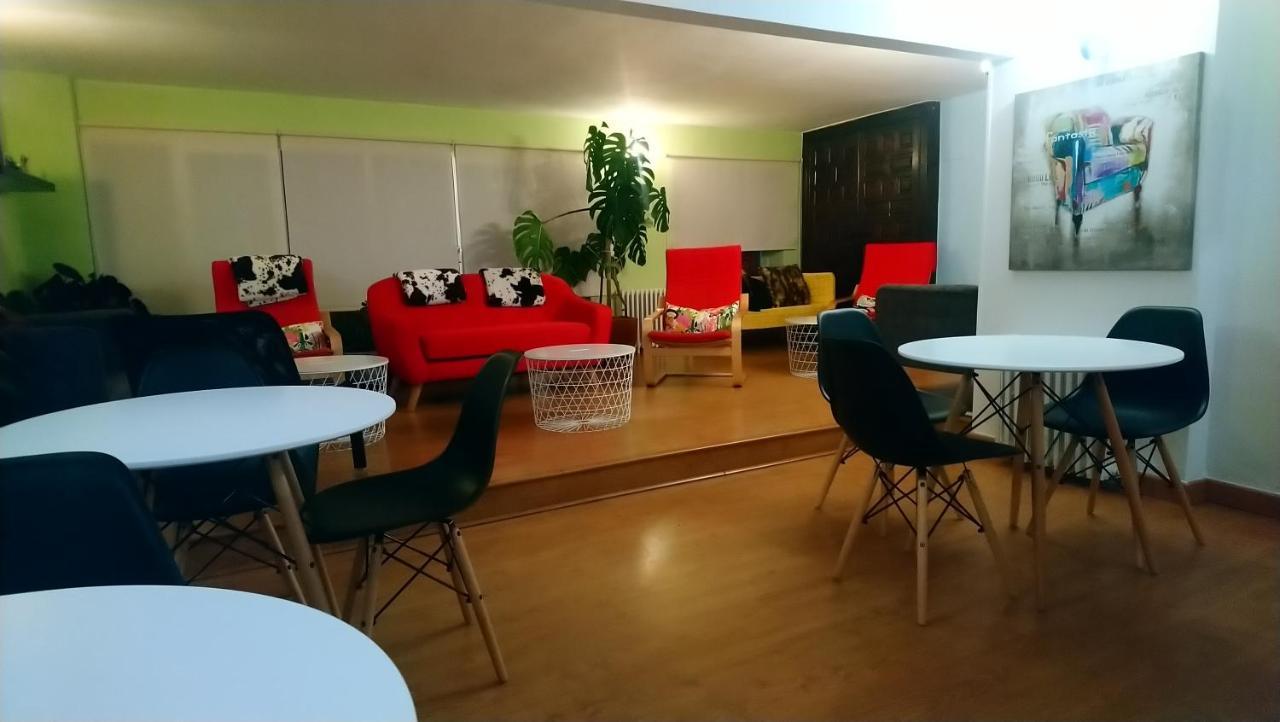 Hostal "Los Chanos El Ruso" Galende Bagian luar foto