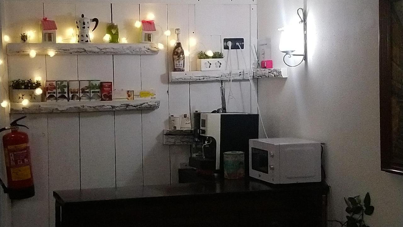 Hostal "Los Chanos El Ruso" Galende Bagian luar foto