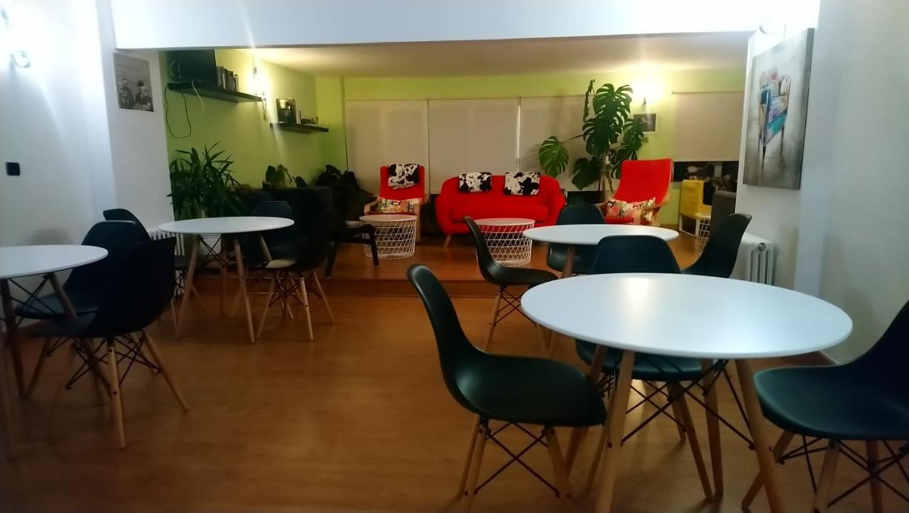 Hostal "Los Chanos El Ruso" Galende Bagian luar foto